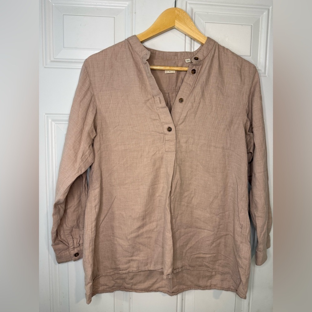 Uniqlo Tan and Cream Button Down Shirt with Cuffed Sleeves and Mandarin Collar